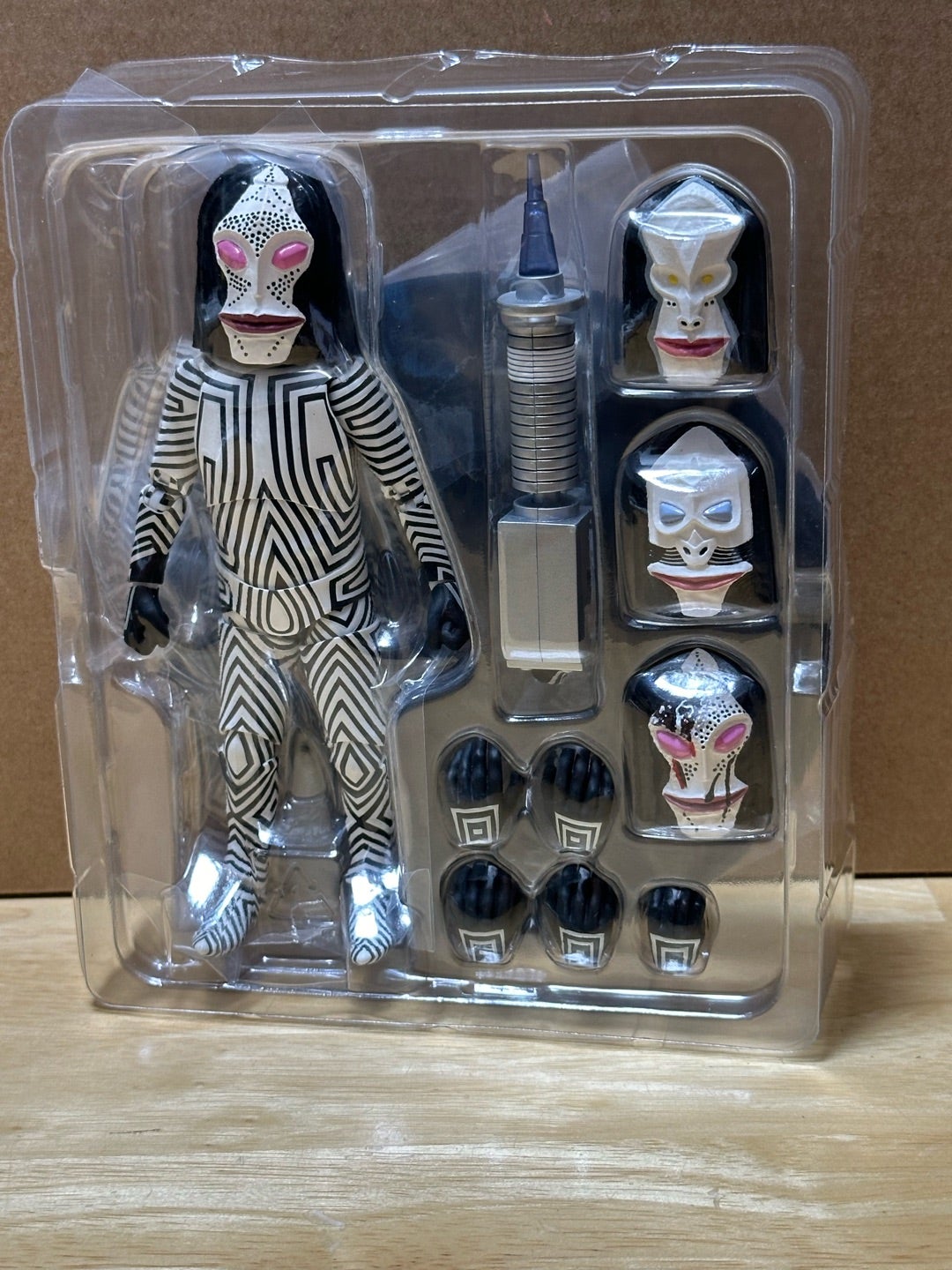 S.H.フイギュアーツ ダダ 人間標本5.6ver | 怪獣玩具に魅せられて