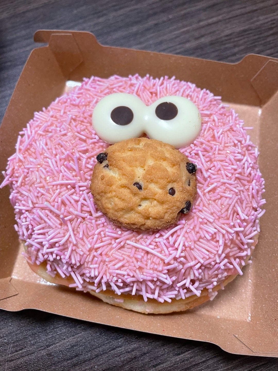 クッキーモンスターがピンク色に！？ | 私もディズニーが好き❣️