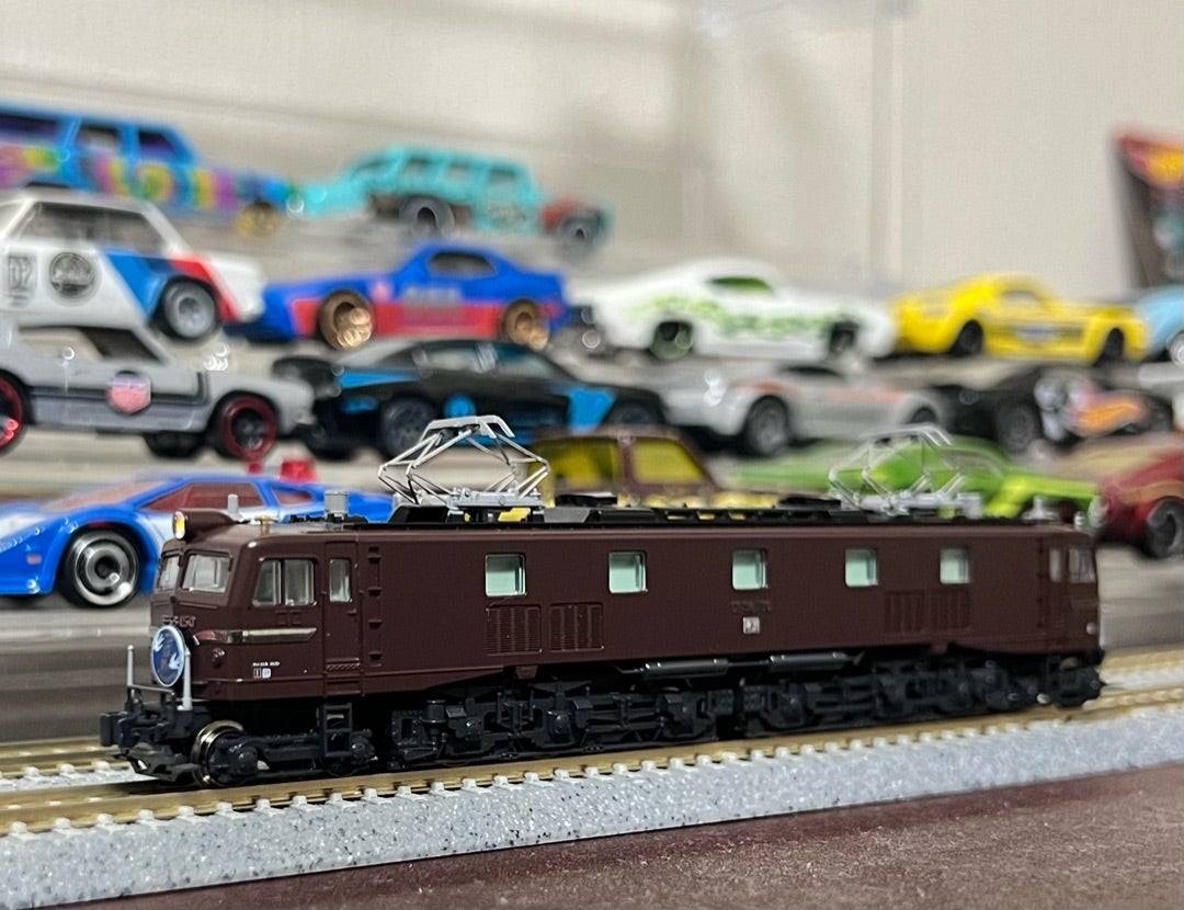 KATO 10-1893“JR西日本 マイテ49+旧形客車 4両セット”入線。〜その3