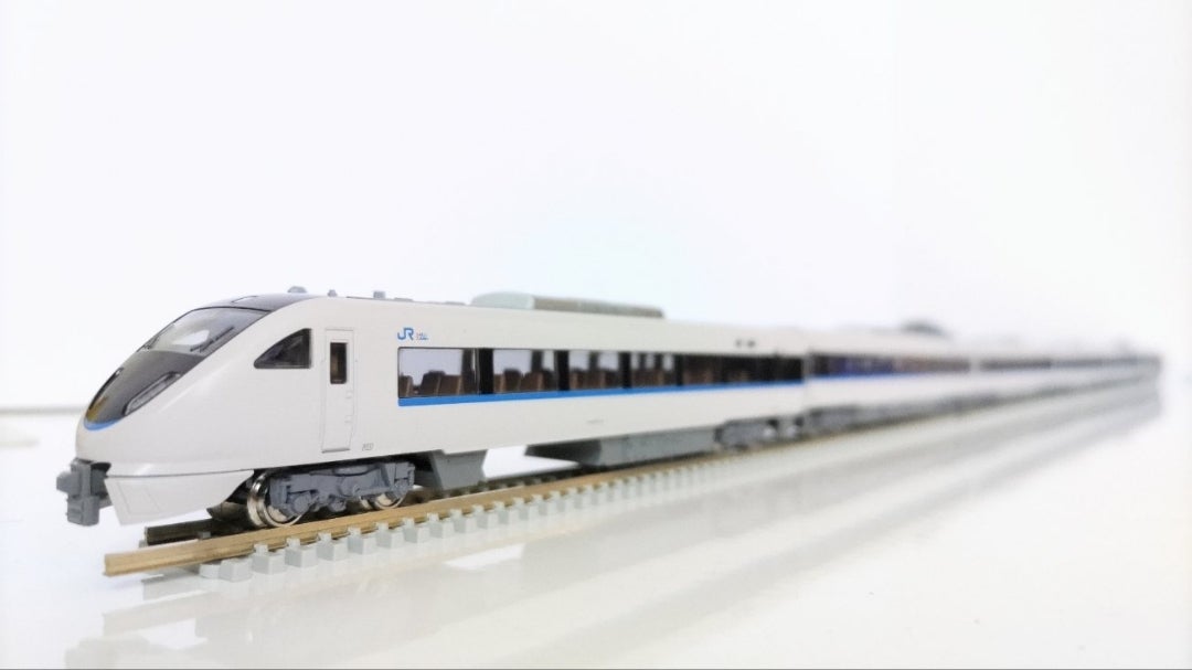 KATO 10-1959／10-1960 683系 サンダーバード（リニューアル車）入線