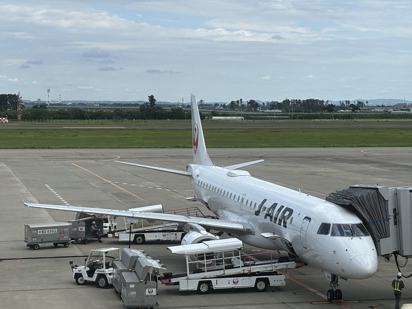 J-AIR エンブラエル190に搭乗しました。【JAL/E90】 | 仙台はやての