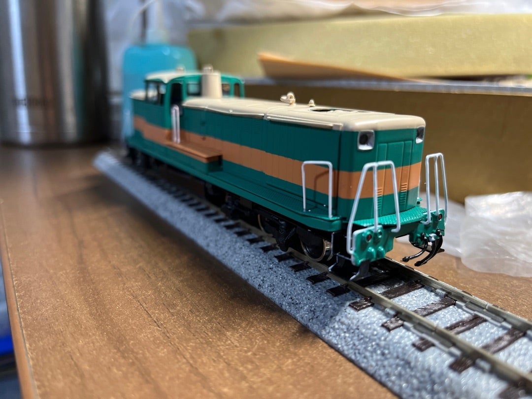 珊瑚模型DE10をノロッコ号風へ | あるばーと機関区