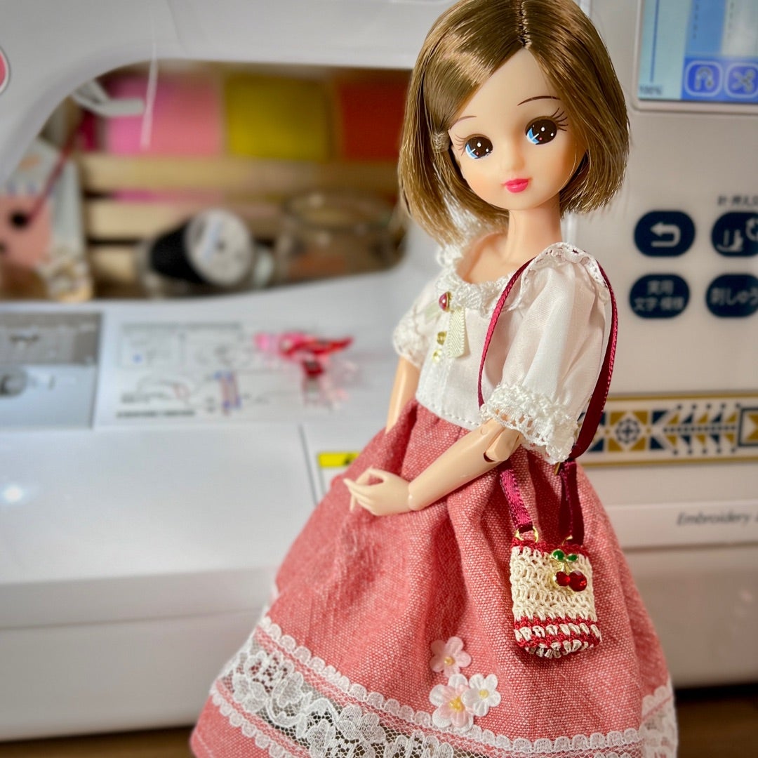 ハンドメイド1/6ドール服 リカちゃん服No.402に合わせてポシェット作り