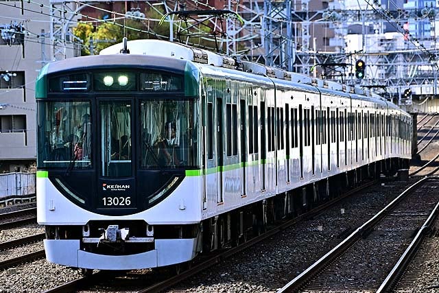 2025年春の京阪上り臨時特急出町柳行き・8000系快急・4連区急を撮る【3