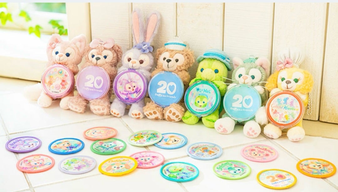 ダッフィー&フレンズ 20周年」ぬいぐるみバッジをアプリ購入！どれに