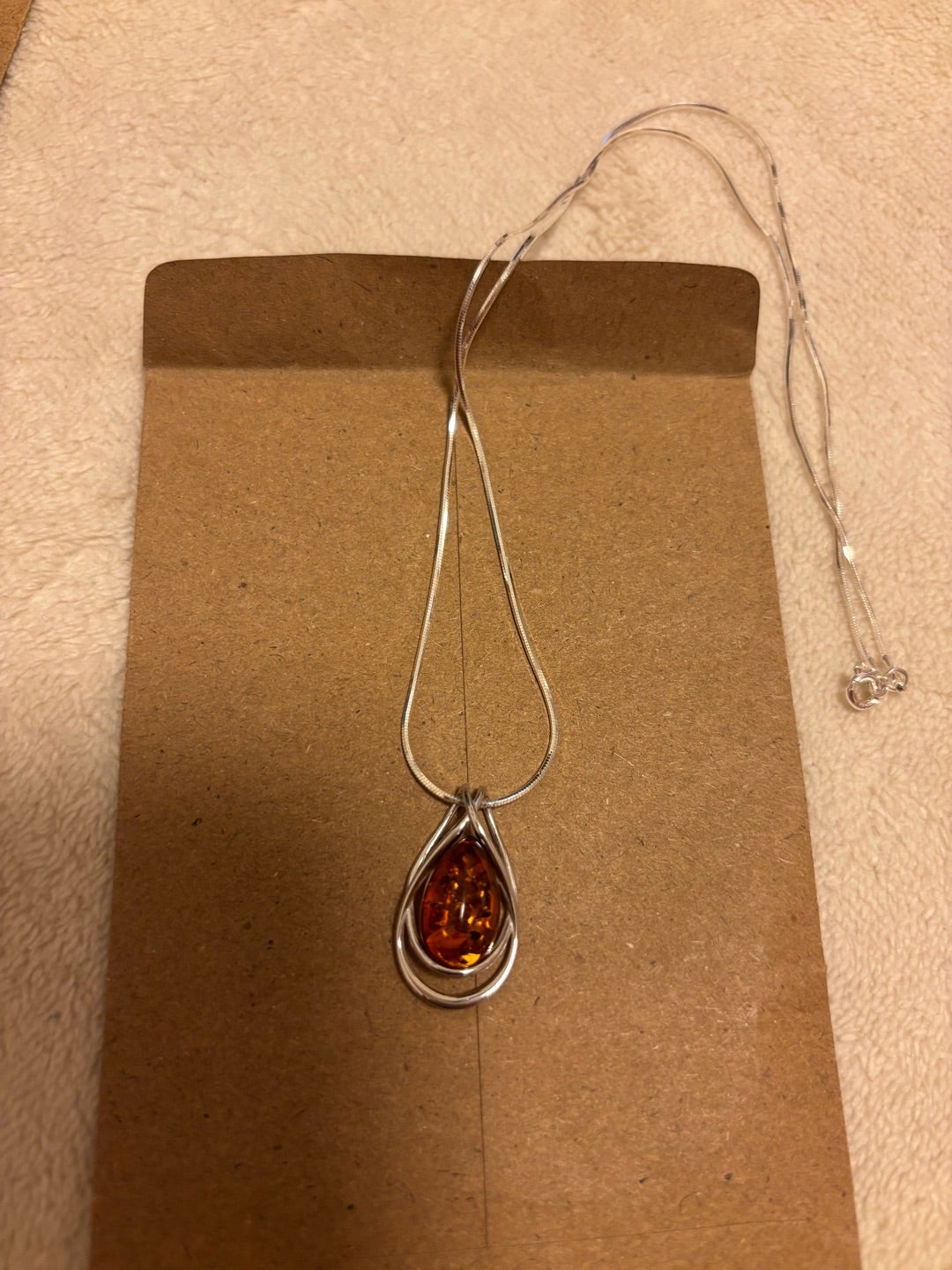 万博・10回目】やっと出会えた、ポーランドの琥珀アクセサリー