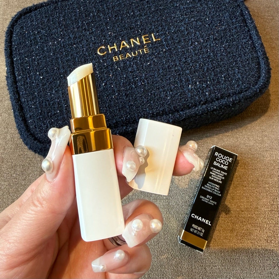 CHANELシャネルクリスマスコフレ2025♡チャーム付き限定エッセンシャル