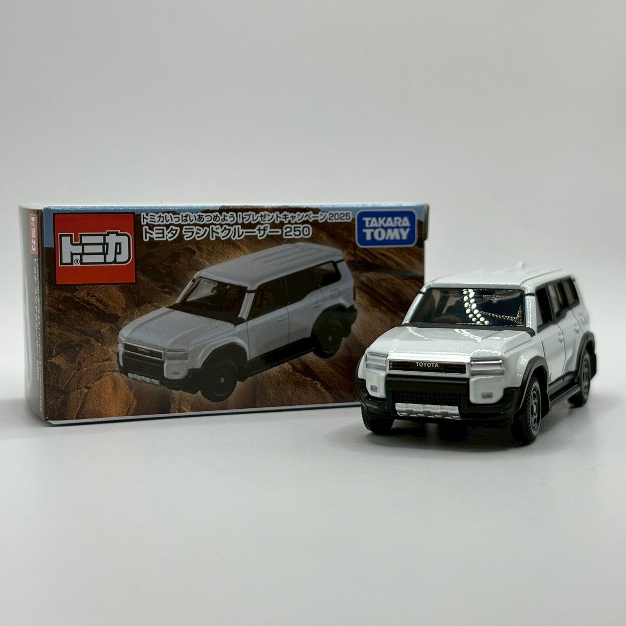 LINEで応募！トミカ10億台突破記念トミカいっぱいあつめよう