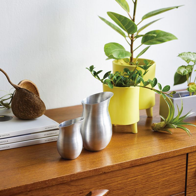 志成販売/水やりにちょうど良いアルミの水差し(L)/304979 - 花材通販は