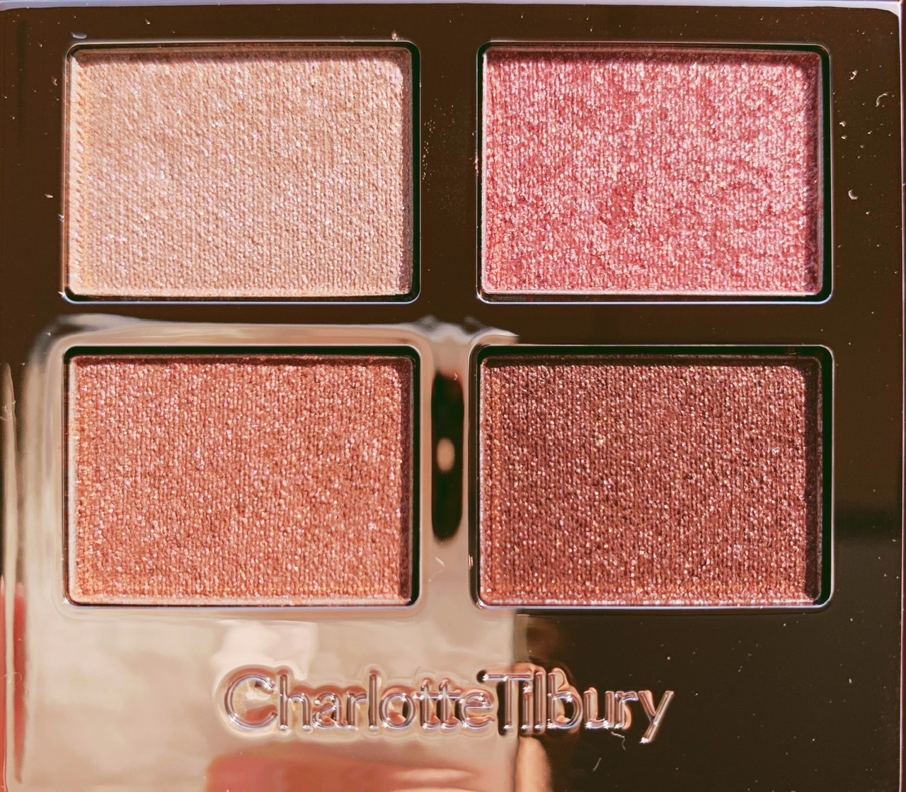 ホリデー限定】シャーロットティルブリーCharlotte Tilbury☆世界中の