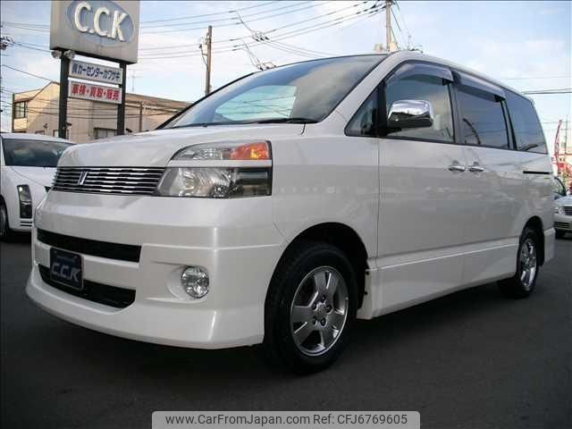 2004 Toyota Voxy AZR60G - Car Price $2,912