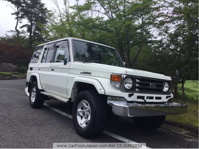 2001 Toyota Land Cruiser 70 KG-HZJ76K - Car Price $14,770