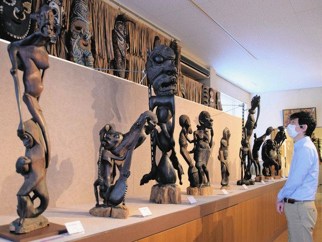 黒が迫るアフリカのユニーク造形 伊勢で「マコンデ」彫刻展：中日新聞Web