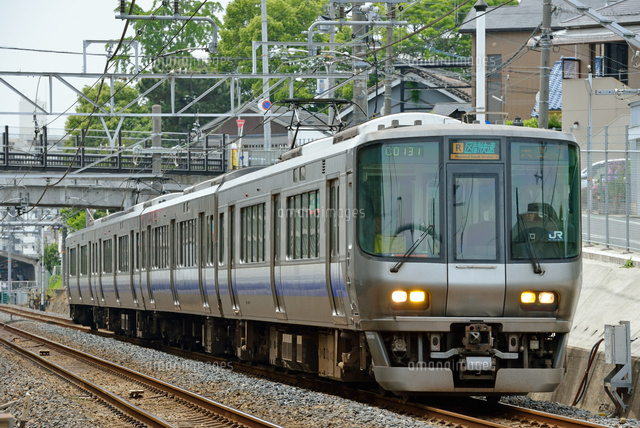 阪和線の223系区間快速電車[25668002568]の写真・イラスト素材｜アマナ