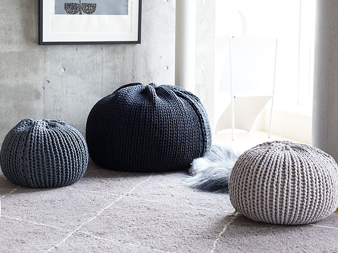 丸いフォルムがかわいい人気のPUUFにIDEE×mikmaxモデル登場