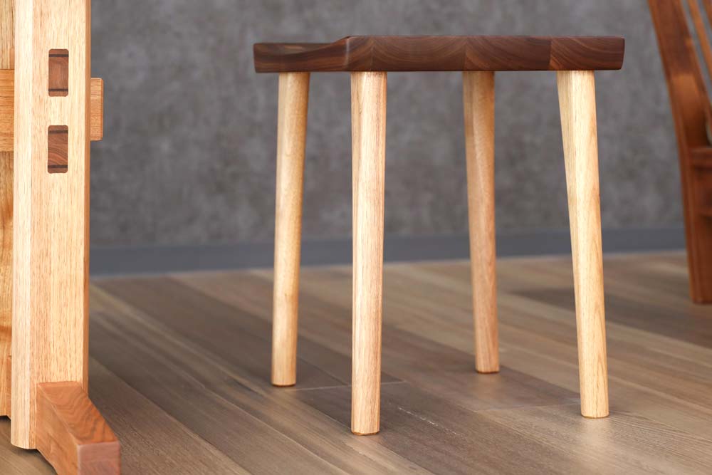 飛騨の匠工房 スツール No.042 | 【公式】飛騨の家具『株式会社シラカワ』