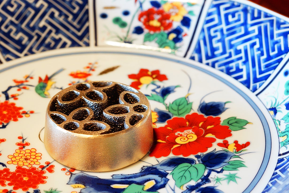 針のない剣山】ロケット品質で鋳造！銅合金の抗菌効果で花を