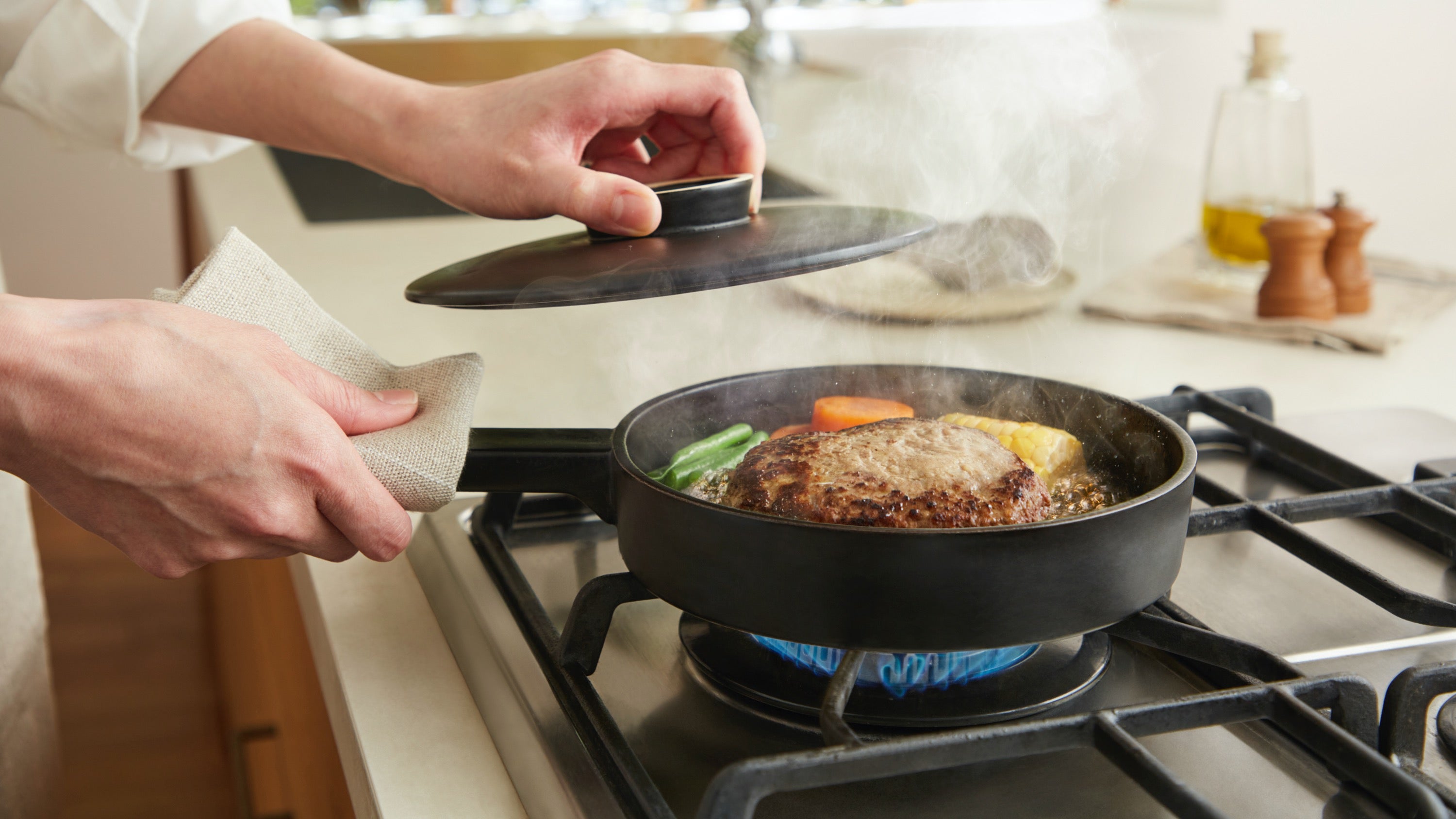 常滑焼】あつあつのまま食べられる！一人用フライパン「常滑あつあつ