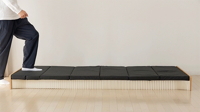 お部屋の使い道をもっと自由に！驚きの最薄9.5cmアコーディオン式