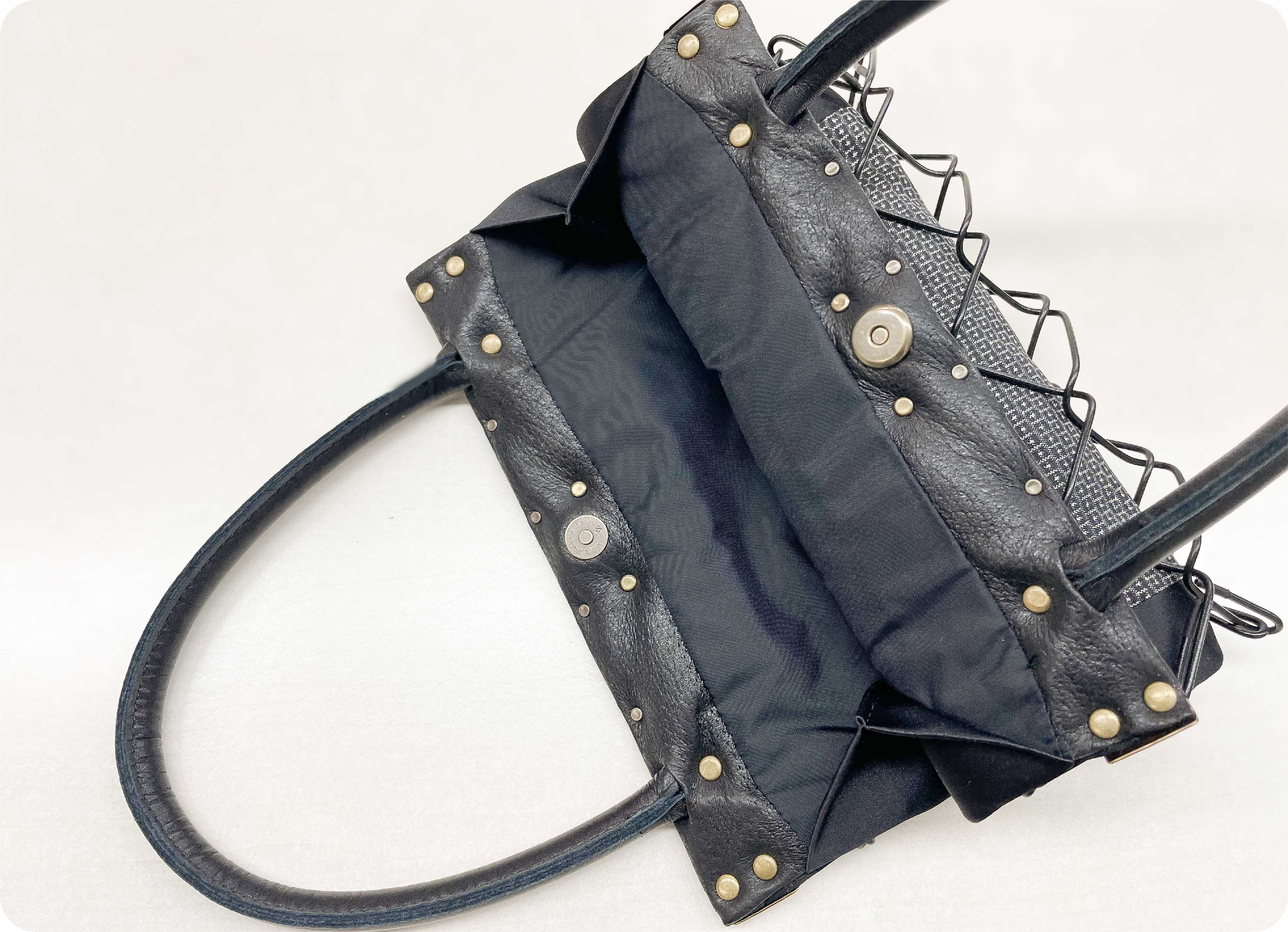 彫金と本場大島紬のコラボレーション！一目置かれる存在になれる