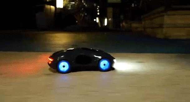 水蒸気発射!? リモコンで360° 大旋回！未来に迫る多機能ラジコンカー