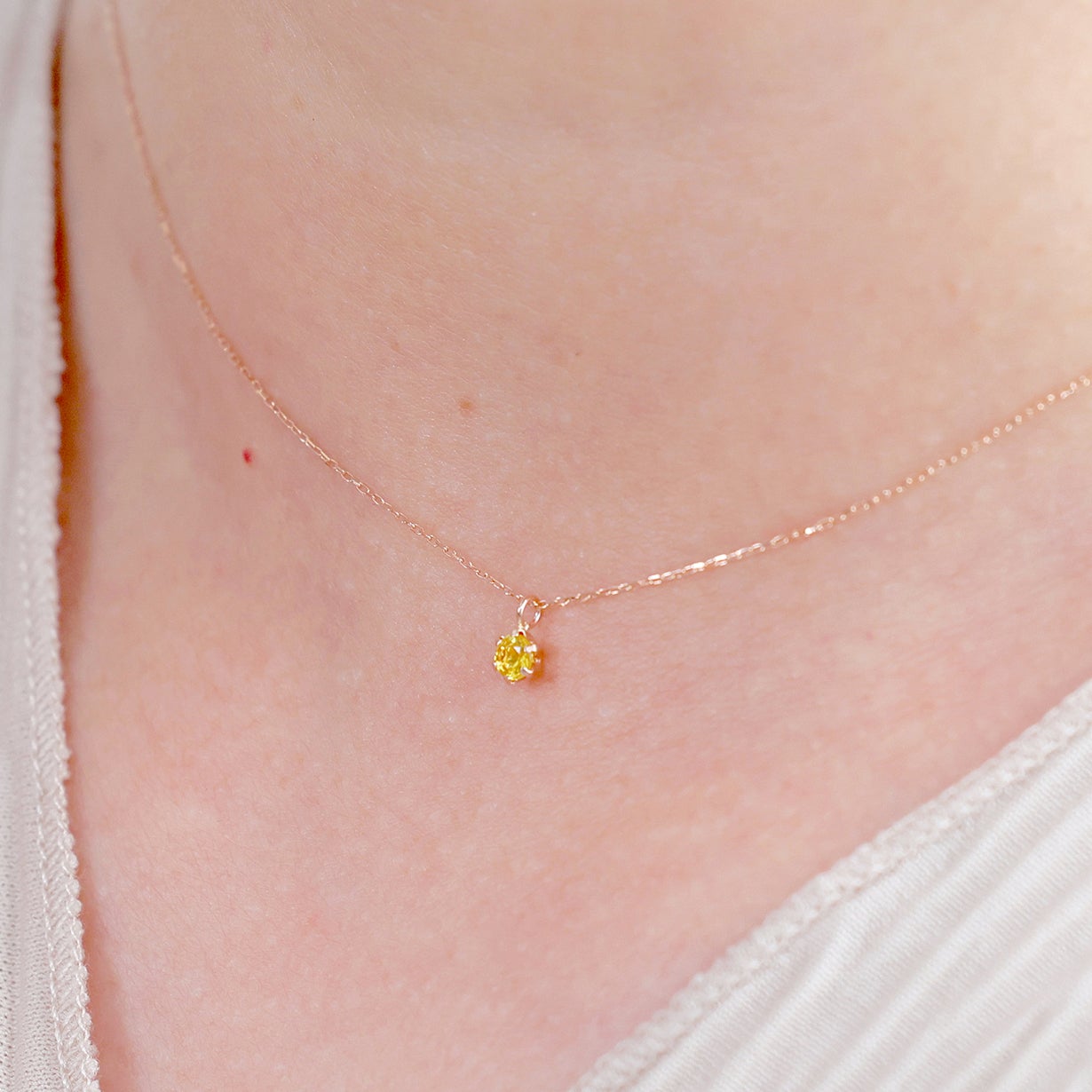 世界4大貴石】澄み渡る色彩を持つ宝石「イエローサファイア」の