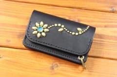 フラワースタッズ ミニトラッカーウォレット ハトメ小判カン付き