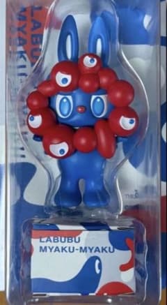 LABUBU MYAKU-MYAKUフィギュア ラブブ ミャクミャク - メルカリ
