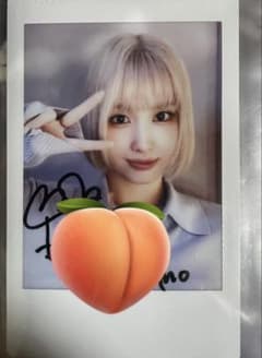 TWICE MISAMO モモ 直筆サイン入りチェキ - メルカリ