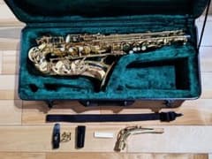 アルトサックス Kaerntner ケルントナー ハードケース付き 彫刻模様