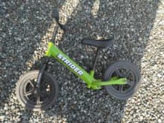 STRIDER ストライダー グリーン 2歳から5歳 - メルカリ