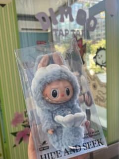シンガポールLABUBU HIDE AND SEEK - メルカリ