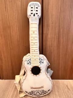 リメンバーミー ギタークッション ディズニーストア - メルカリ