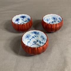 源右衛門】古伊万里の伝統 日本名窯 舘林源右衛門作 染錦朱泥菊文 菊形