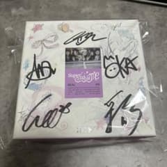 illit 直筆サイン入りアルバム - メルカリ