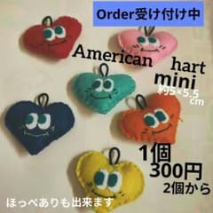 American hart フェルトお守り - メルカリ