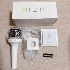 NiziU 公式ペンライト NiziU OFFICIAL LIGHT STICK - メルカリ