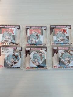 初音ミク×チロルチョコ スクエア缶バッジ コンプセット - メルカリ