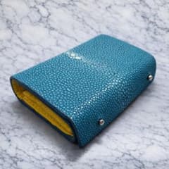 スティングレイ 折り財布 ターコイズ×イエロー エイ革 コンパクト