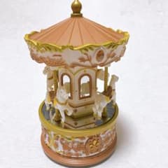 オルゴール メリーゴーランド SANKYO 回転木馬 美女と野獣 - メルカリ