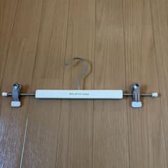 新品 非売品 純正 BALENCIAGA バレンシアガ パンツハンガー 1本 - メルカリ