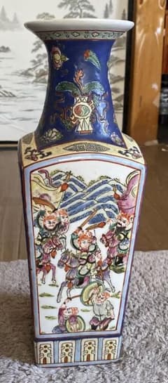 大清同治年製 中国 色絵賢人武人図装飾 角形花瓶 - メルカリ