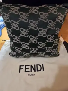 2026年最新】クッション フェンディの人気アイテム - メルカリ