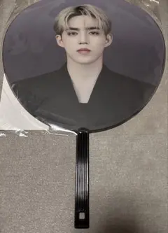 2026年最新】seventeenうちわエスクプスの人気アイテム - メルカリ