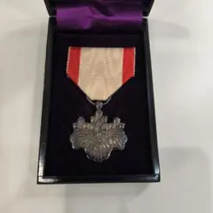 2026年最新】勲八等白色桐葉章の人気アイテム - メルカリ