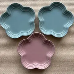 2026年最新】ルクルーゼ フラワープレートの人気アイテム - メルカリ