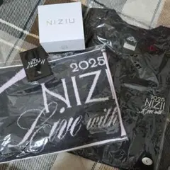 2026年最新】niziuライブツアーの人気アイテム - メルカリ