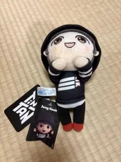 2026年最新】寝そべりぬいぐるみ btsの人気アイテム - メルカリ