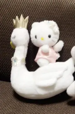 2026年最新】白鳥キティの人気アイテム - メルカリ