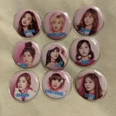 2026年最新】twice グッズ公式缶バッジの人気アイテム - メルカリ